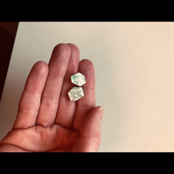 2/$20 unique ceramic studs - Picture 3 of 3